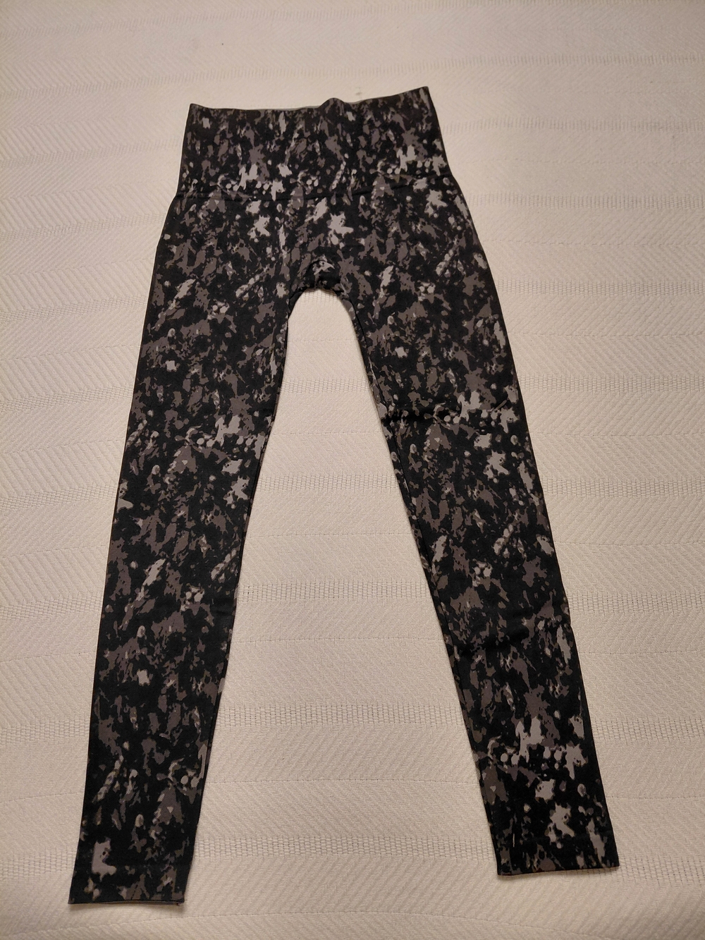 Breezies Black & Gray Abstract Print Leggings